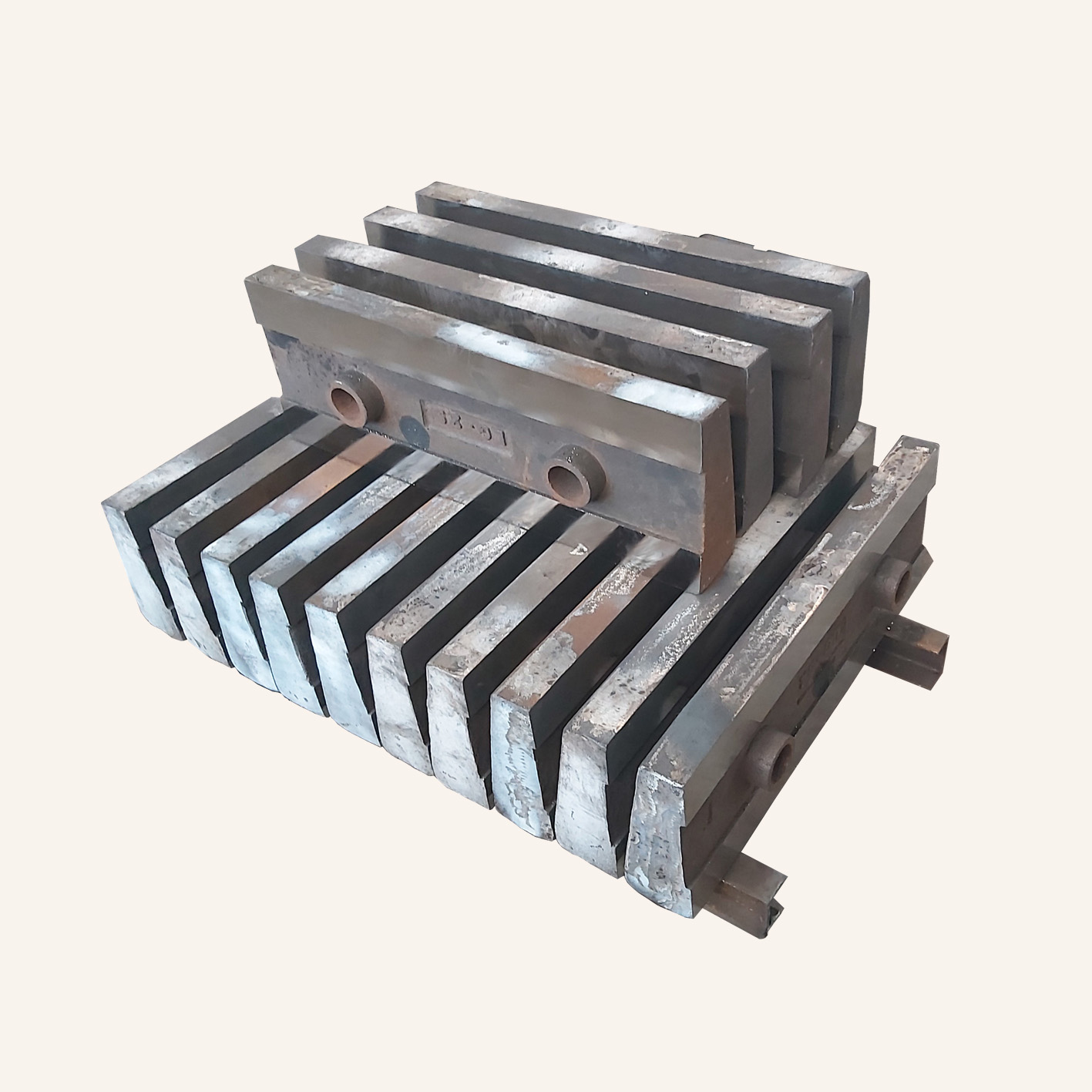 Praksa uporabe izgubljene pene za izdelavo jeklenih plošč z visokimi manganskimi ploščami za drobilnike