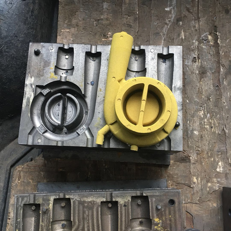 Kako preprečiti okvare poroznosti, ki jih povzroča povečana vlažnost med proizvodnjo ulitkov s pomočjo prevlečene tehnologije peska poleti?